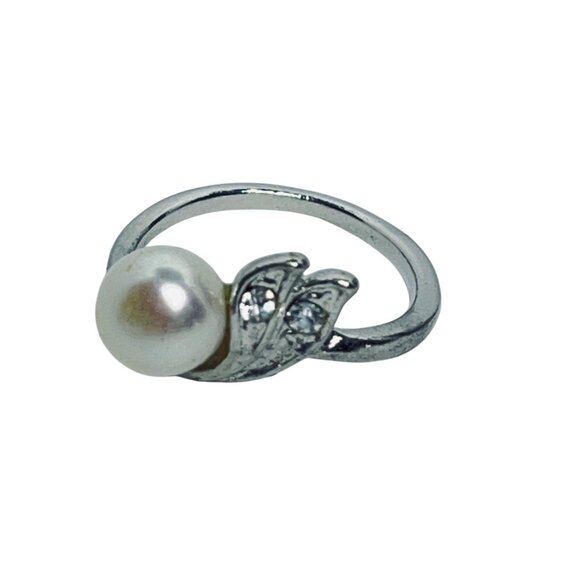 Silver Tone Faux Pearl & Rhinestone Statement Ring Size 8 (R432-1-2) - Picture 5 of 8